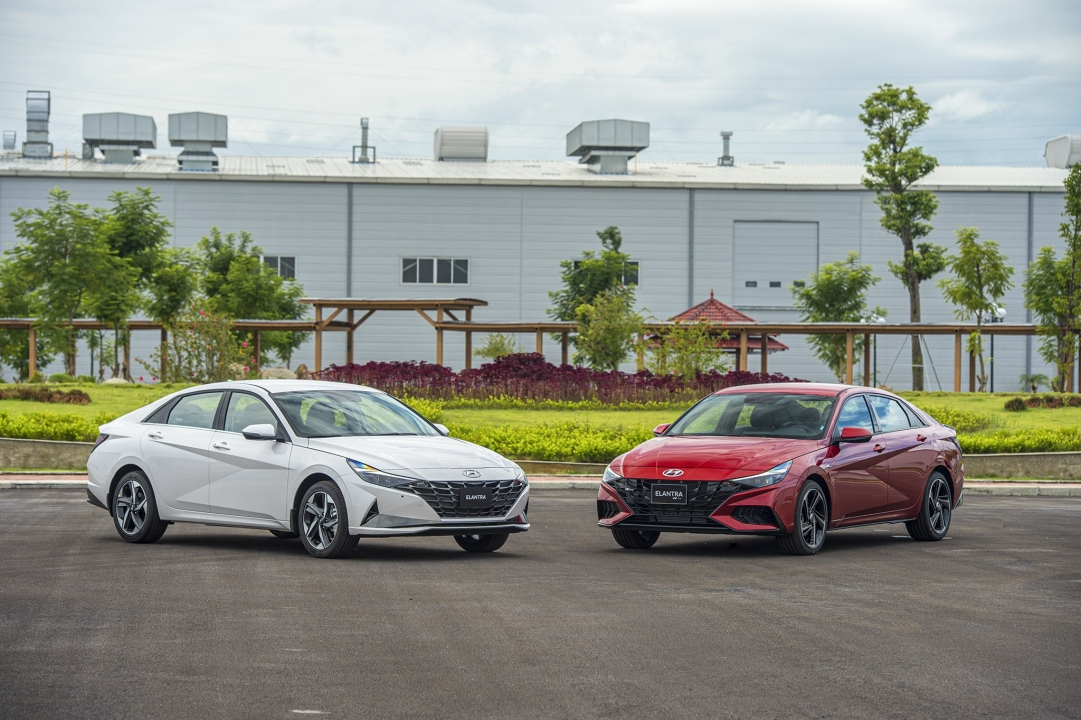 Hyundai Elantra thế hệ hoàn toàn mới chính thức ra mắt tại thị trường Việt Nam